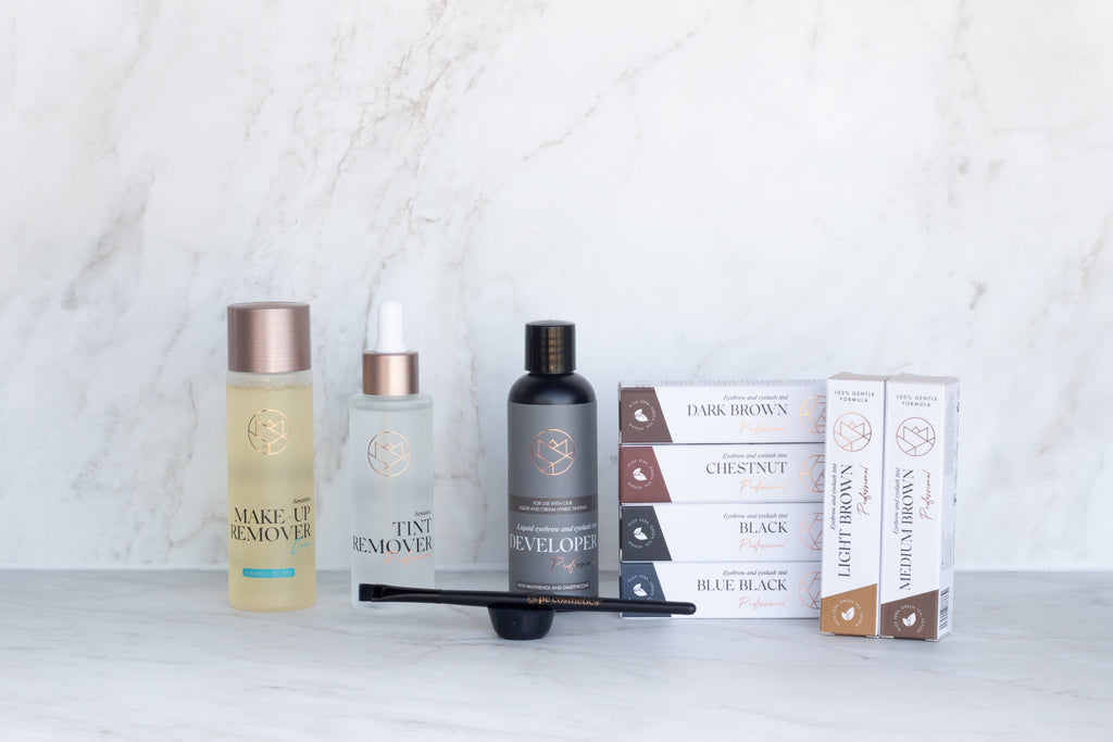 Onlineutbildning Hybrid Brow Tinting + Starterkit (olika språk)